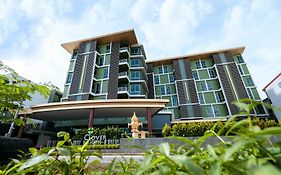 Clover Hotel Hatyai